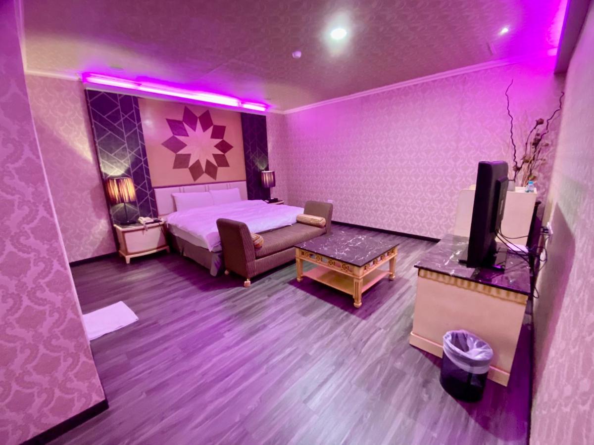 Huang Xing Motel Pingtung Buitenkant foto