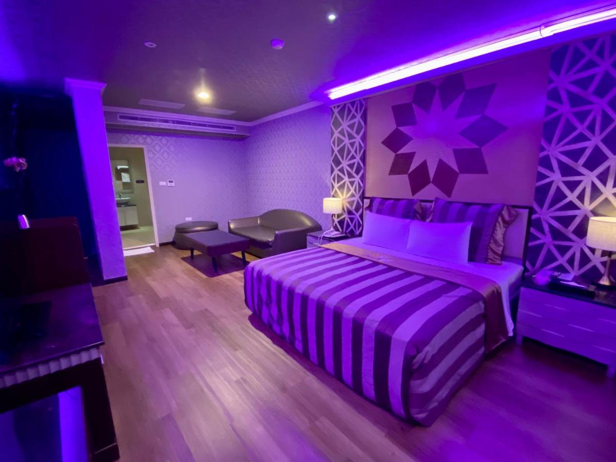 Huang Xing Motel Pingtung Buitenkant foto