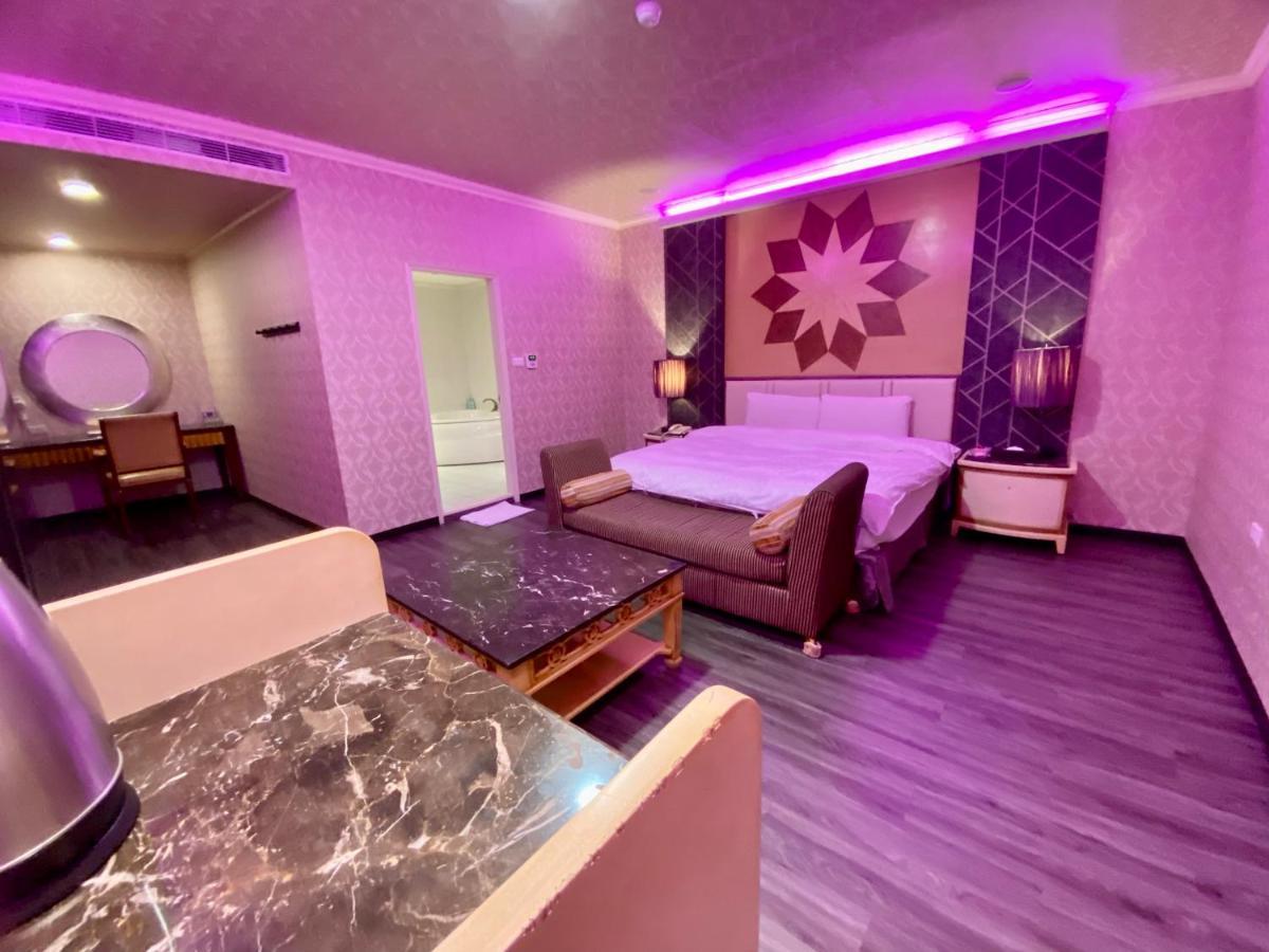 Huang Xing Motel Pingtung Buitenkant foto