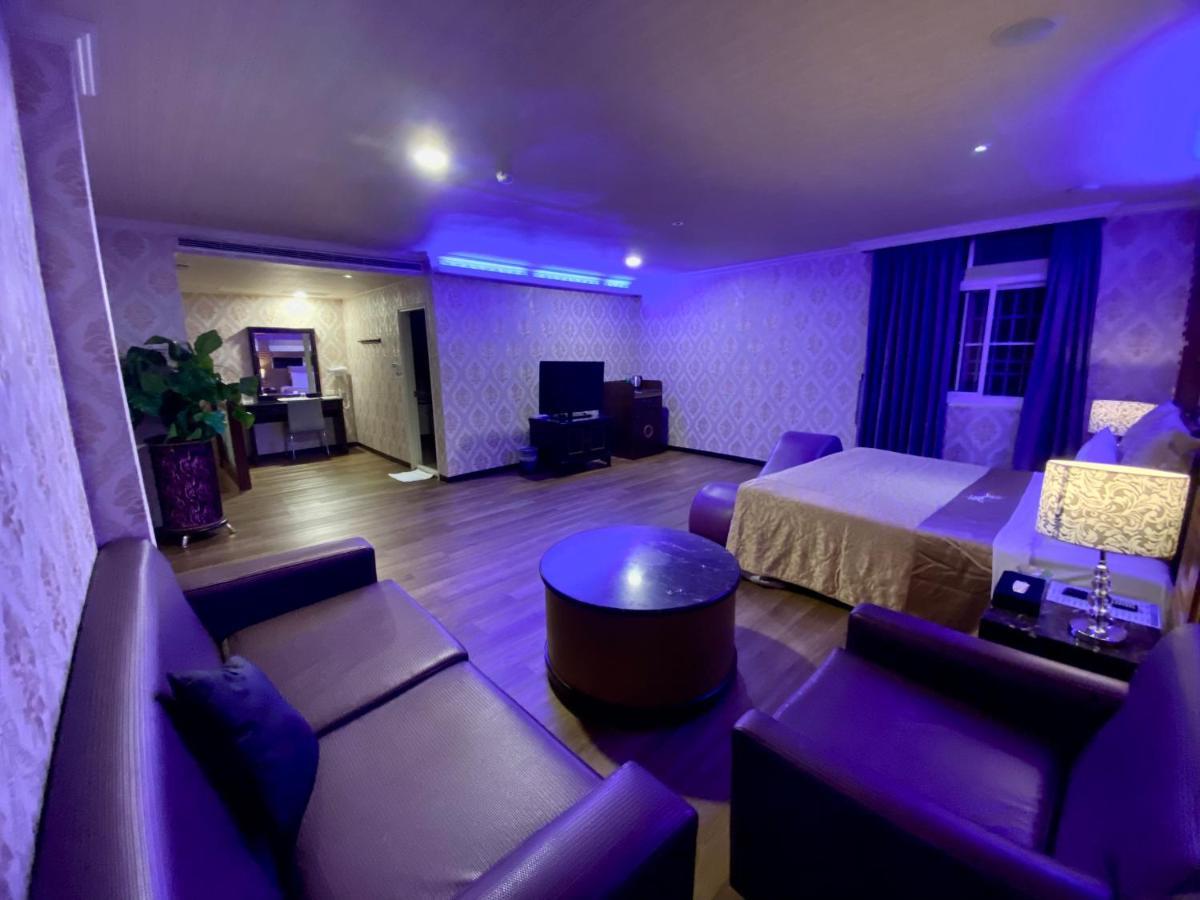 Huang Xing Motel Pingtung Buitenkant foto