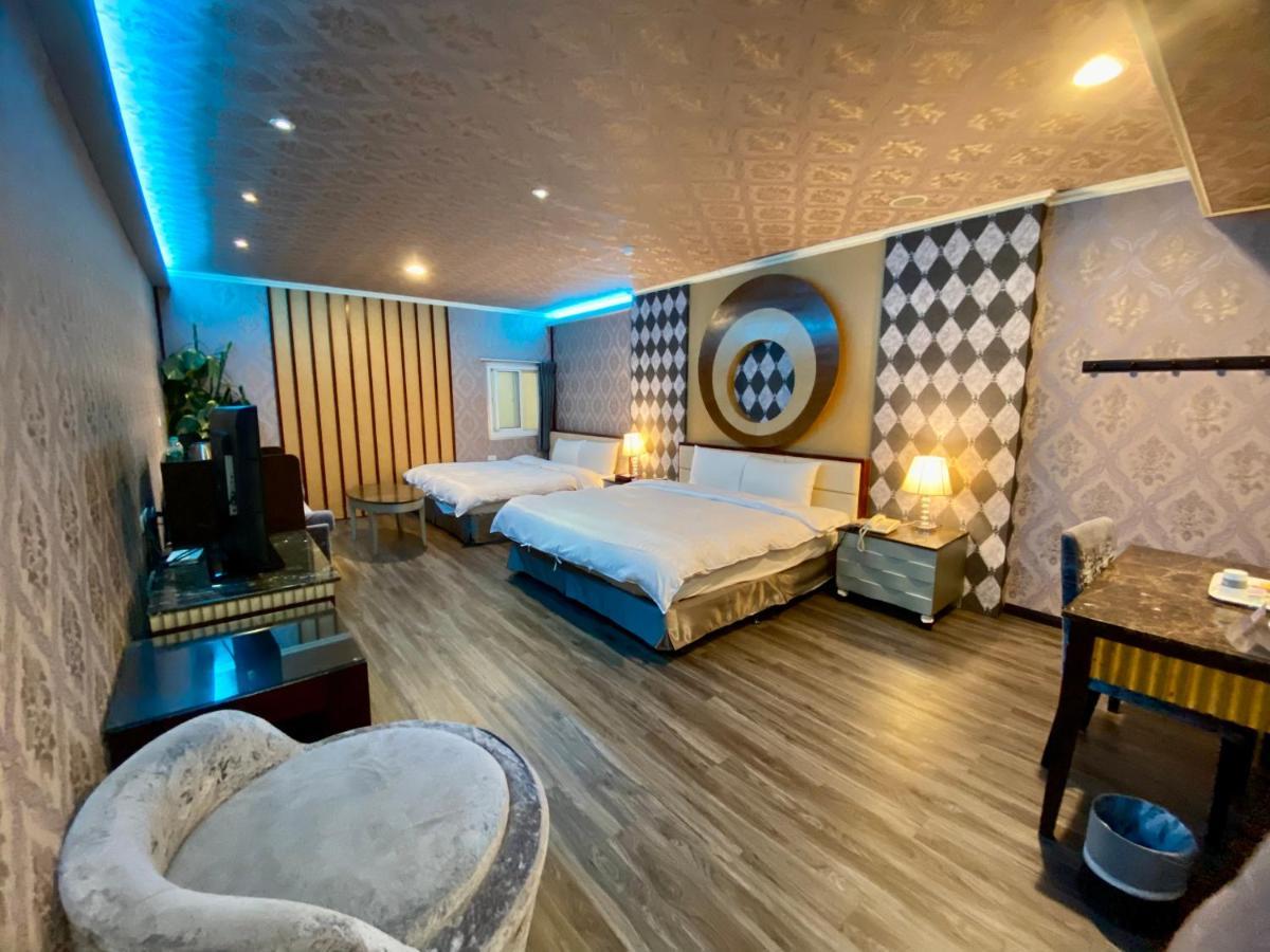 Huang Xing Motel Pingtung Buitenkant foto