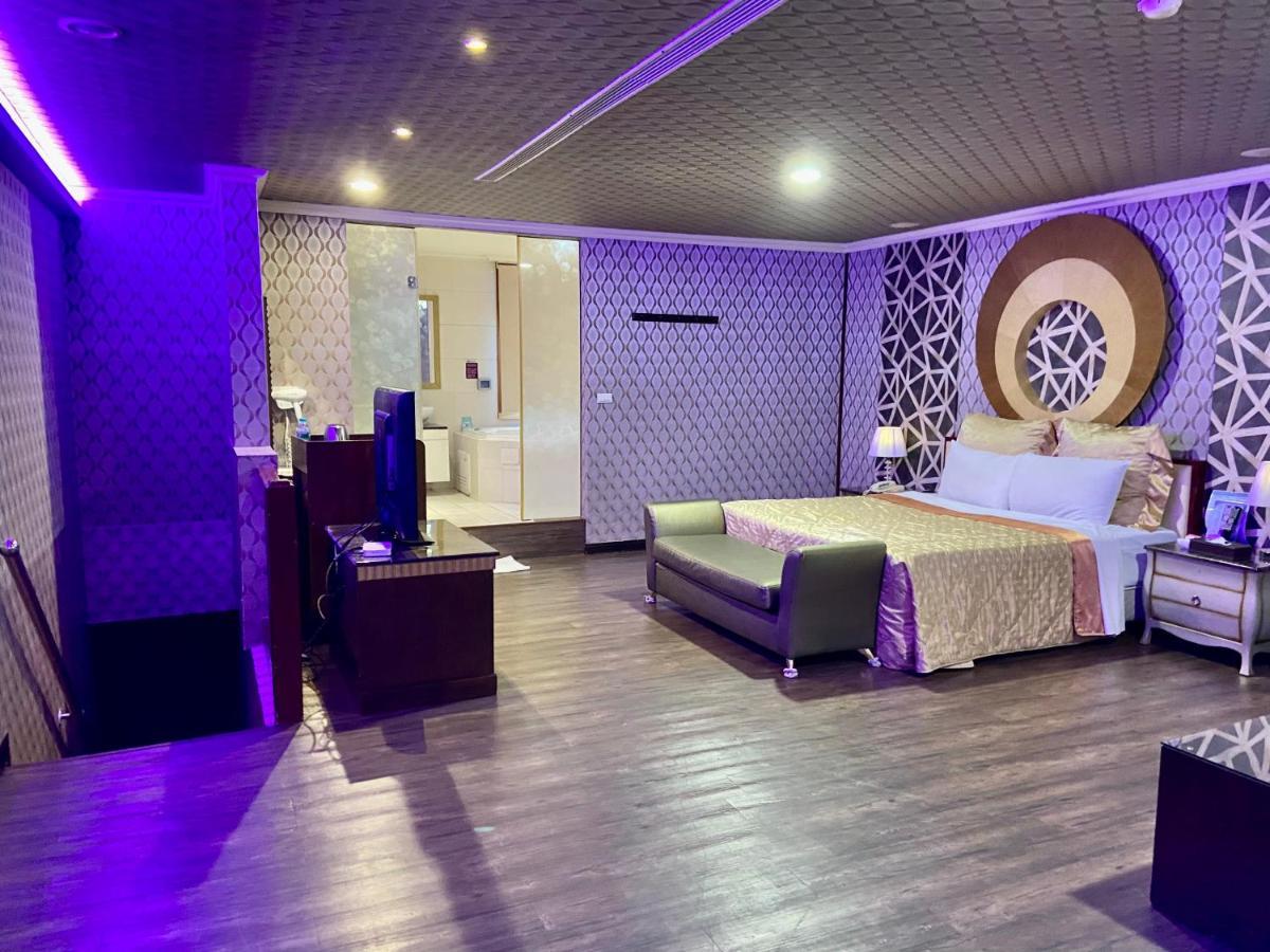 Huang Xing Motel Pingtung Buitenkant foto