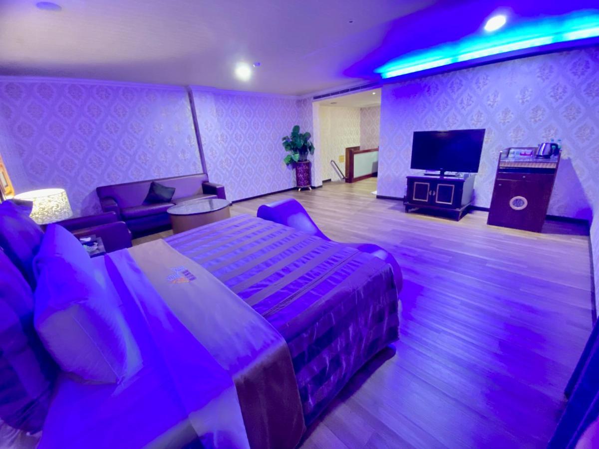 Huang Xing Motel Pingtung Buitenkant foto