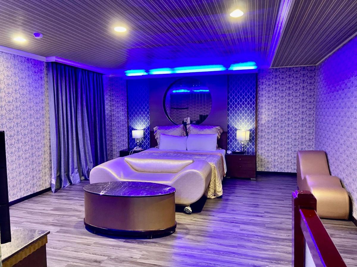 Huang Xing Motel Pingtung Buitenkant foto