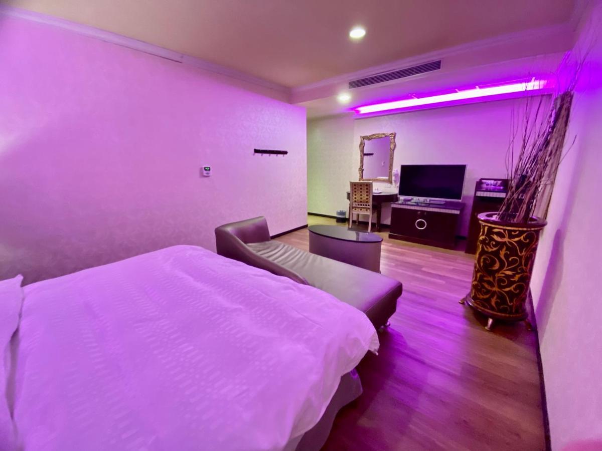 Huang Xing Motel Pingtung Buitenkant foto